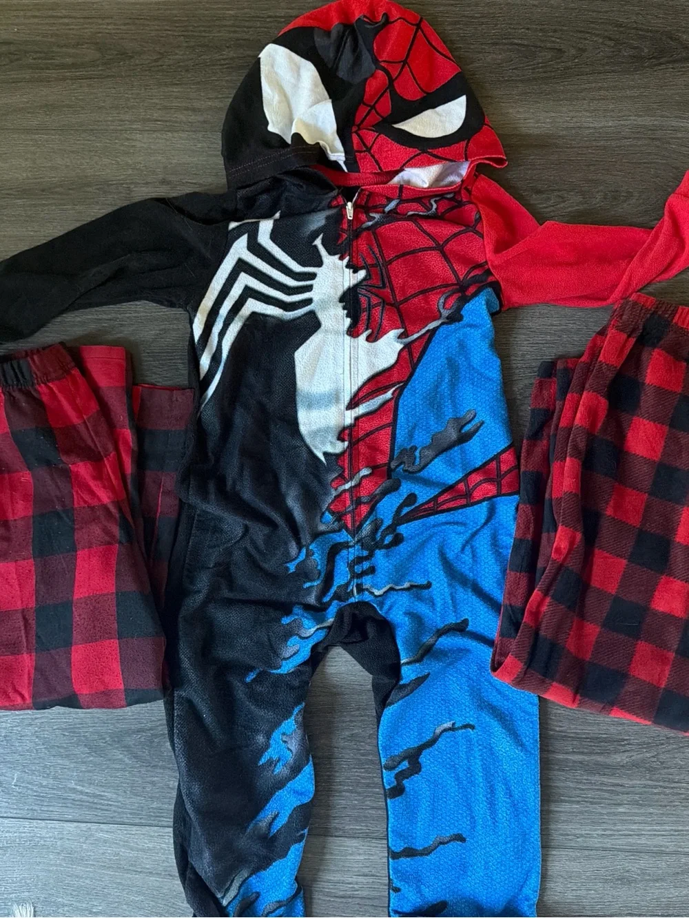3pc Lot Boys SpiderMan Hooded pajama Onesie + red buffalo plaid pj pants sz 6